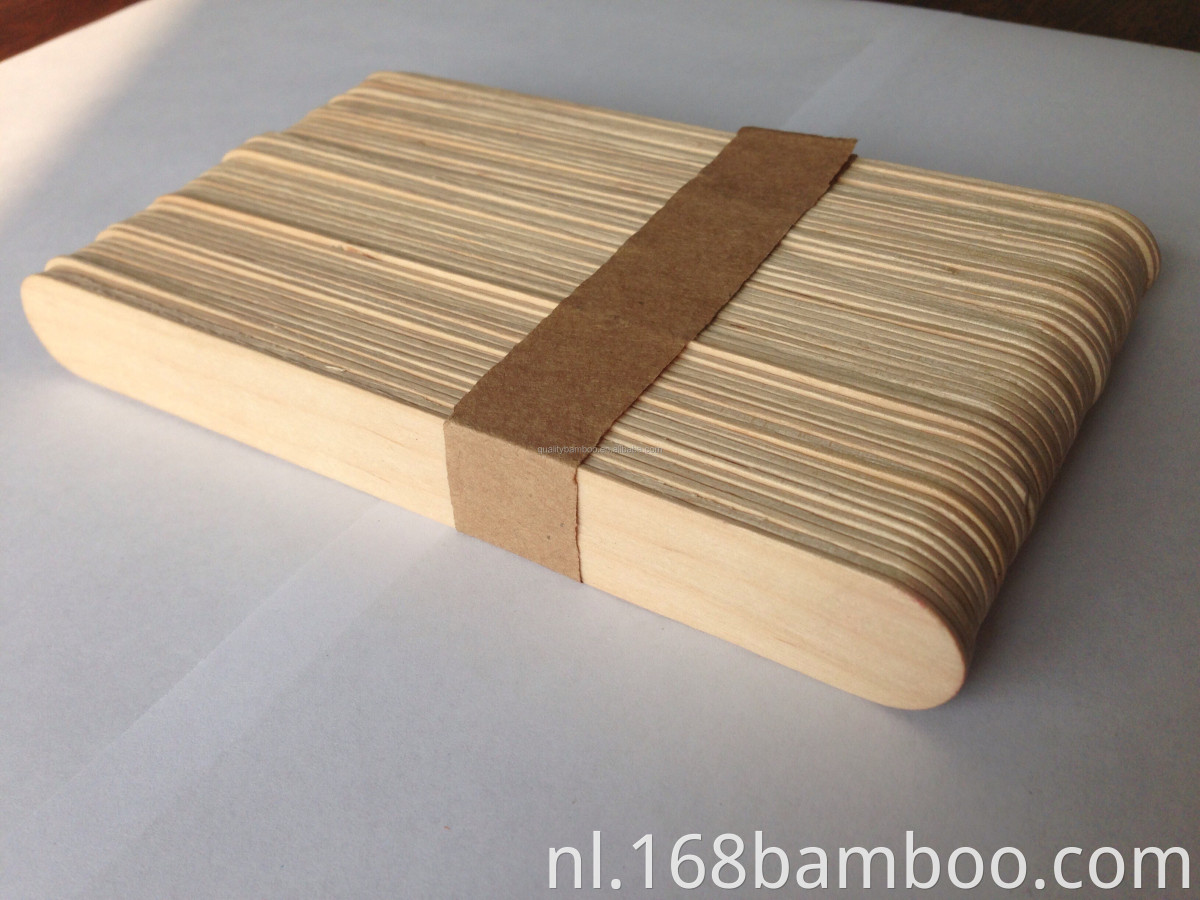Smooth surface for wooden spatula